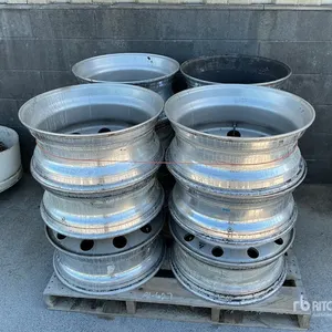 Quantity of (12) Aluminum 22.5 Wheels