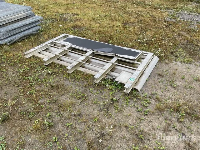 Aluminum Trailer Head Board