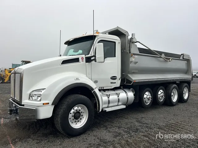 2024 Kenworth T880 10x4 Quad/A Dump Truck