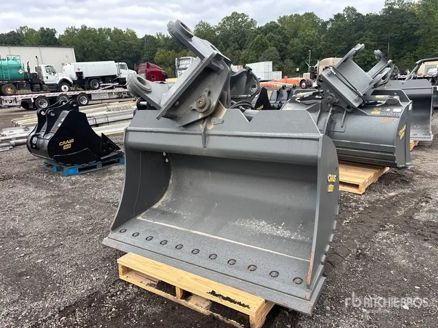 Craig 72 in Hydraulic Tilting Excavator Bucket - Fits Volvo EC300