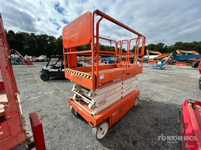 2017 Snorkel S4732E Electric Scissor Lift