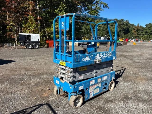 2017 Genie GS-1930 Electric Scissor Lift