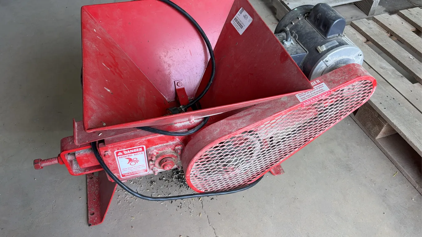 Single Phase Apollo Feed Grinder