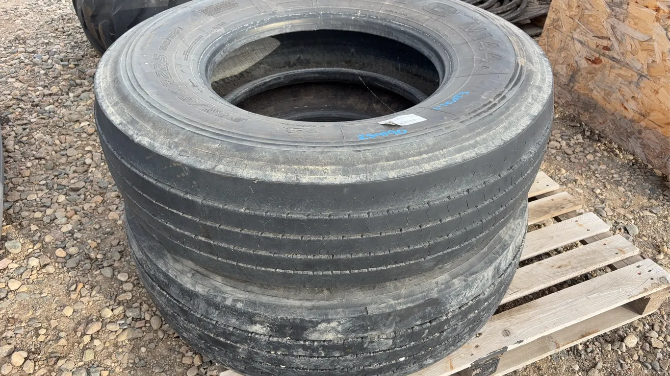 2 -315/80R22.5 Semi Steer Tires