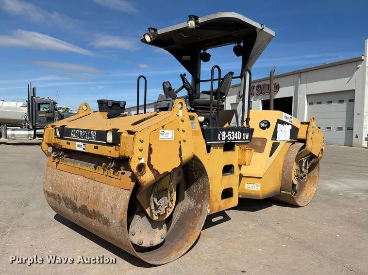2003 Caterpillar CB-534D XW double drum vibratory roller
