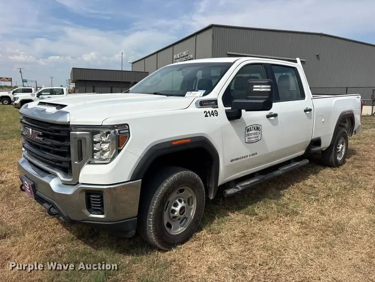 2021 GMC Sierra 2500 4X4 Crew Cab pickup truck