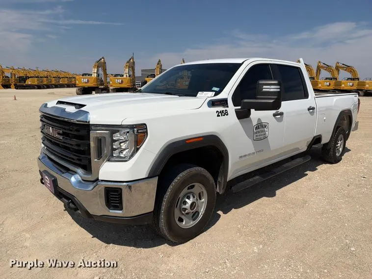 2021 GMC Sierra 2500 4X4 Crew Cab pickup truck