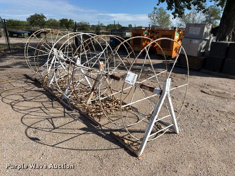 (5) reel stands