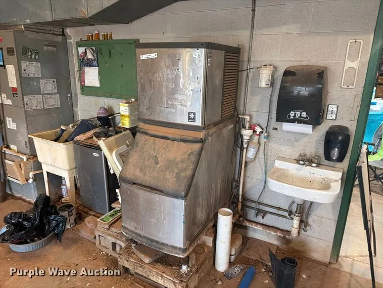 Manitowot ice maker