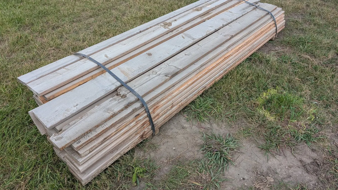 Approx (44) 1" x 6" x 8' Assorted Lumber