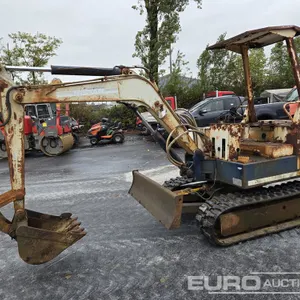 Nissan N250, Rubber Tracks, Blade, Offset, Bucket 