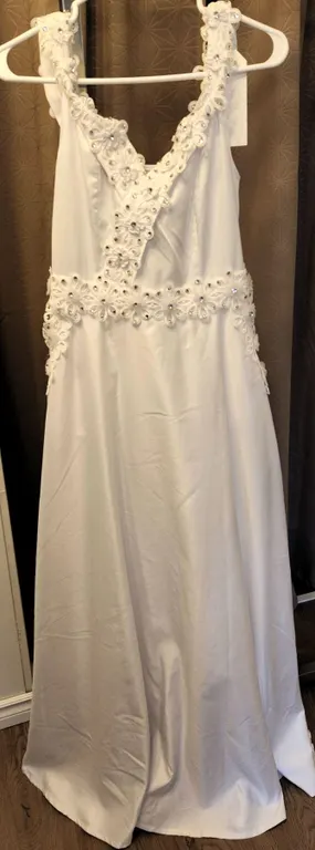 White Sleeveless Dress with Floral Lace and Bead Accents