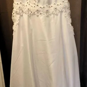 White Sleeveless Dress with Floral Lace and Bead Accents