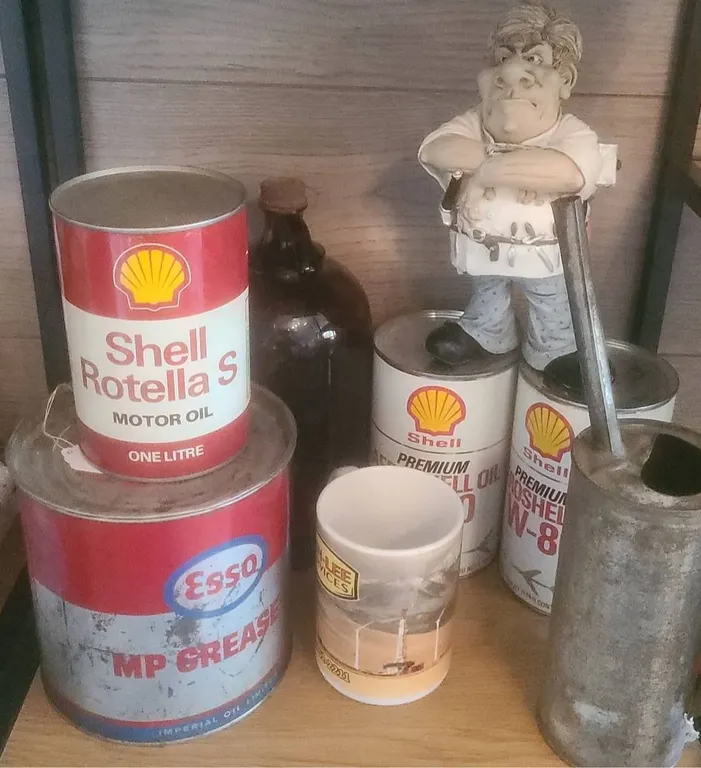 Full Shell and Esso Vintage Oil Cans Plus Accessories