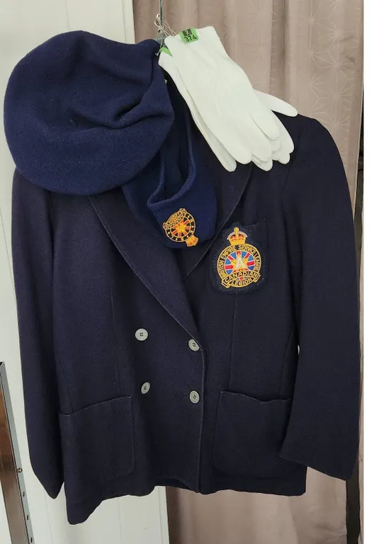British Empire Service League Canadian Legion Blazer, Beret and Gloves Set