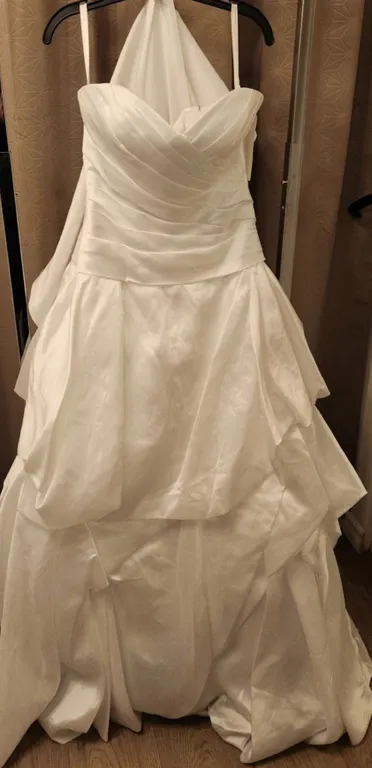 White Size 12 Bridal Gown with Ruched Bodice and Layered Skirt