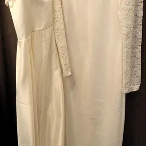 Bridal Gown Without Tags and Shein Stretch Lace Detail Dress Size Medium
