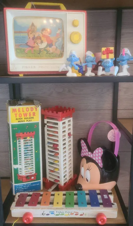 Fisher Price Toys TV, Xylophone, Smurfs Figures, Melody Tower, Minnie Mouse Bucket Lot