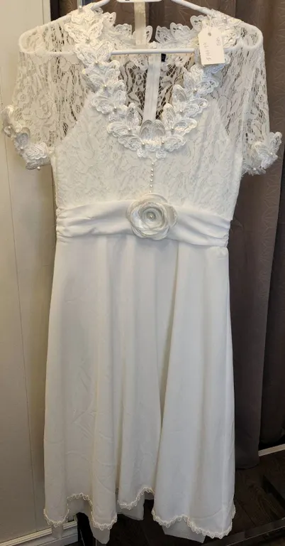 Short Sleeve Lace Bridal Gown