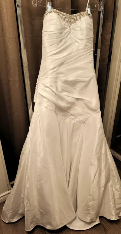 Ella Rosa Bridal Gown Size 14 With Beaded Bodice
