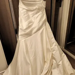 Jasmine Bridal Gown Size 10 with Floral Detail and Button Back