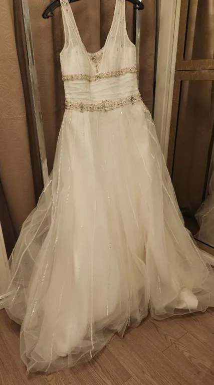 Alfred Angelo Size 8 Bridal Gown with Sequin and Bead Embellishments