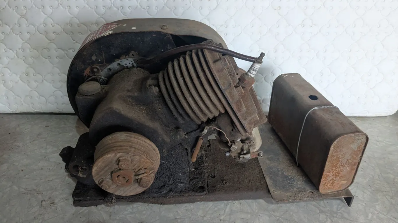 Antique Washing Machine Gas Motor – Not Seized