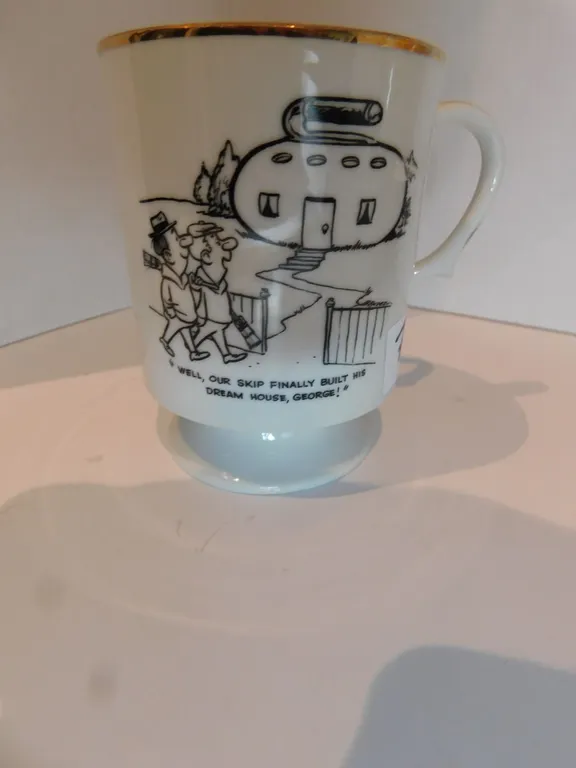 HUMEROUS CURLING MUG