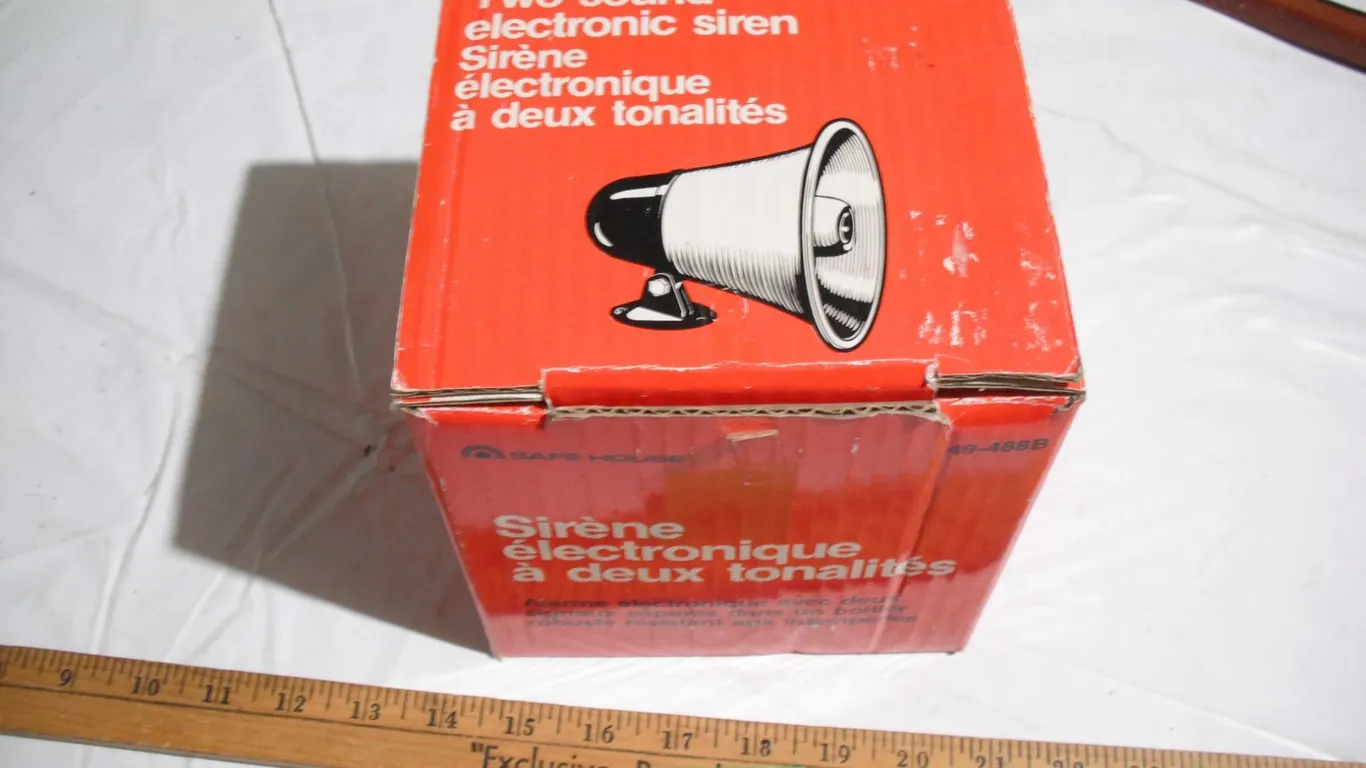 Safe House Two-Sound Electronic Siren w/ Box and Manual – Looks to be NOS