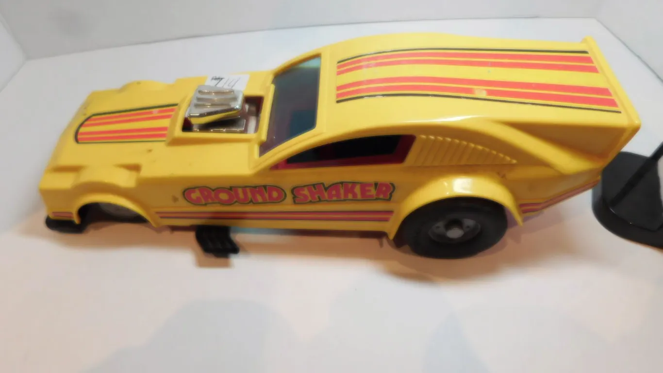 GROUND SHAKER 1982 FP FRICTION CAR