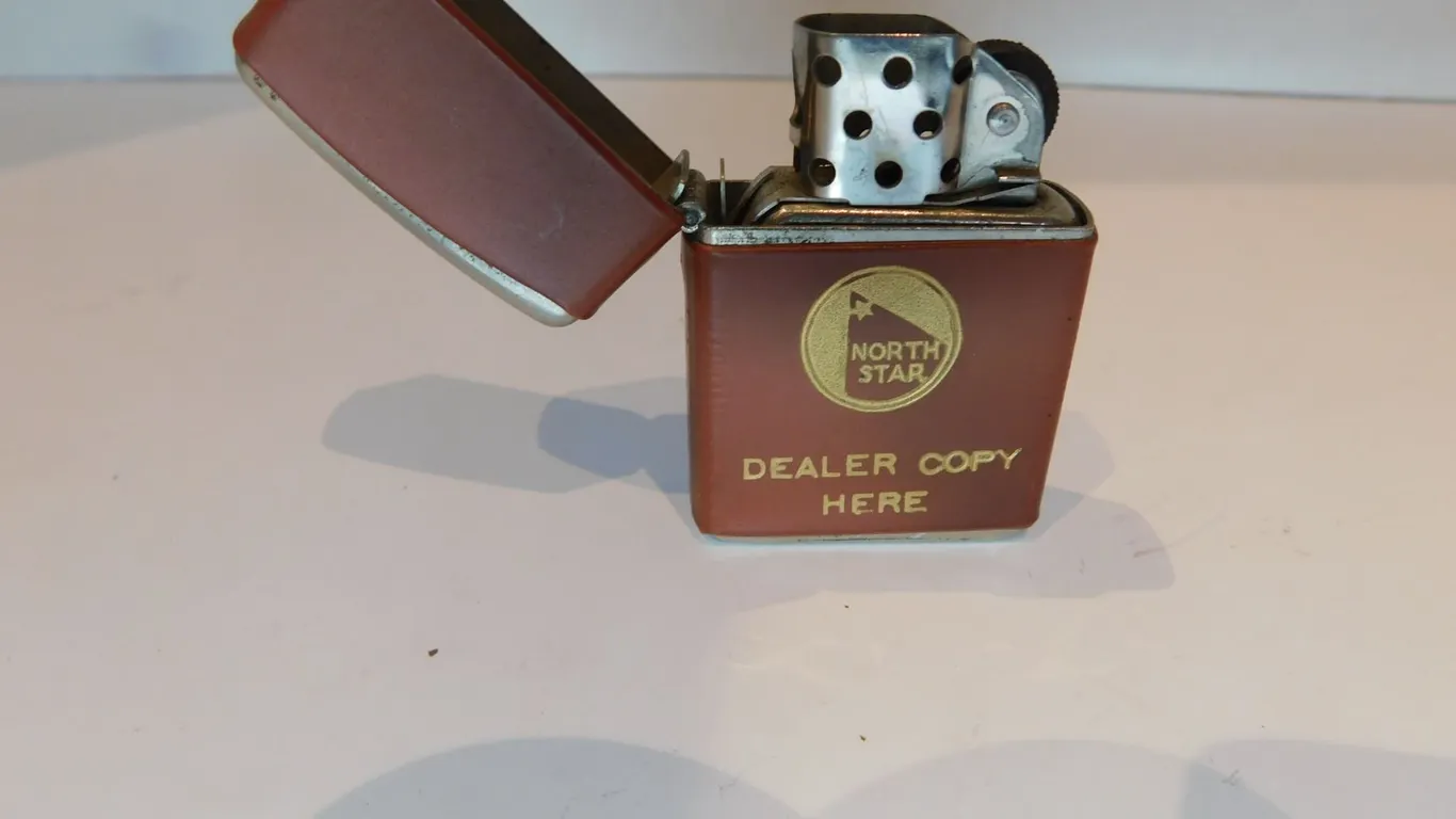 SCARCE NORTH STAR OIL ADVERTISING SALESMAN SAMPLE LIGHTER