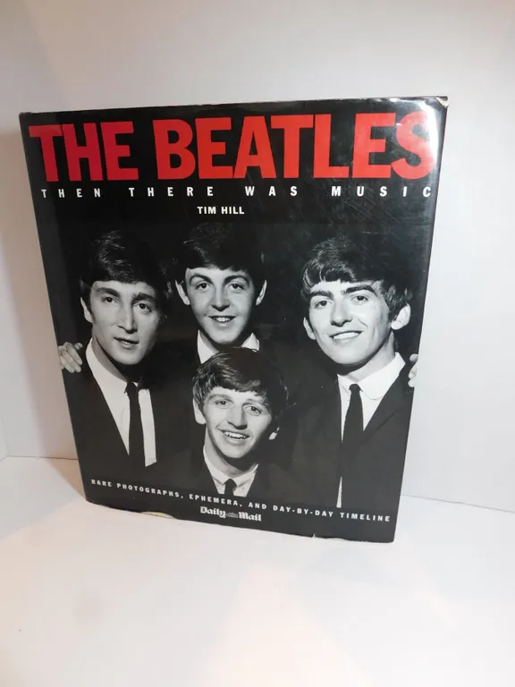THE BEATLES COFFEE TABLE BOOK