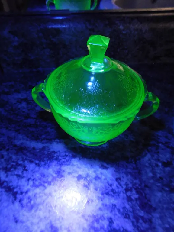 TWO HANDLED URANIUM GLASS SUGAR BOWL, EXCELLENT CONDITION, GLOWS