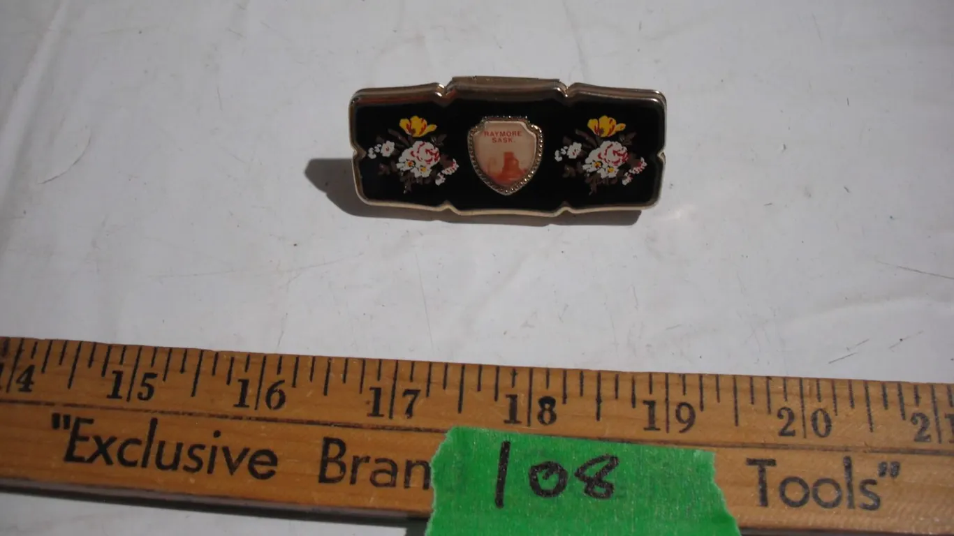 Souvenir Lipstick Clip, Raymore SK