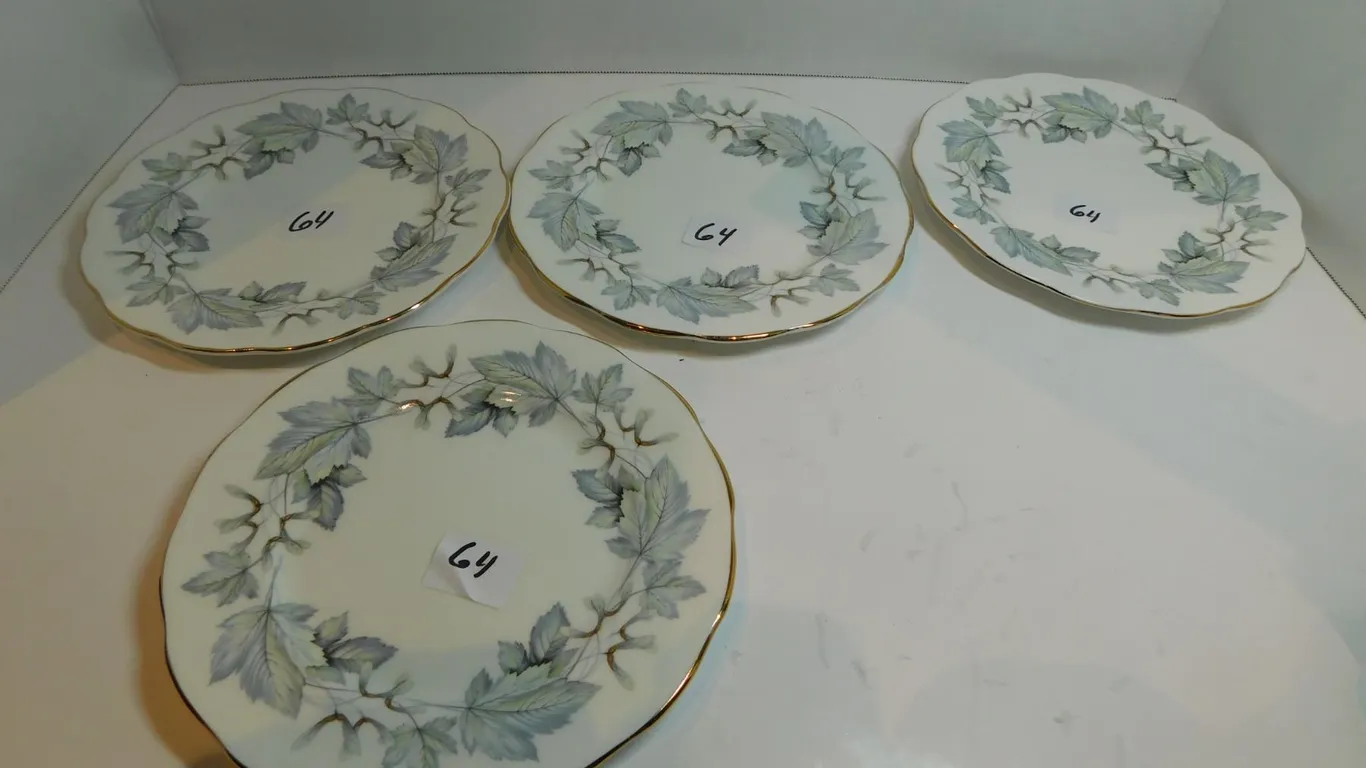 ROYAL ALBERT, SILVER MAPLE, 4 SANDWICH PLATES