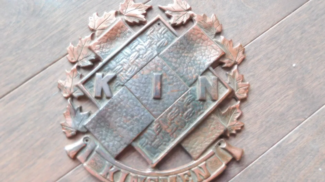 KINSMEM COPPERTONE PLAQUE