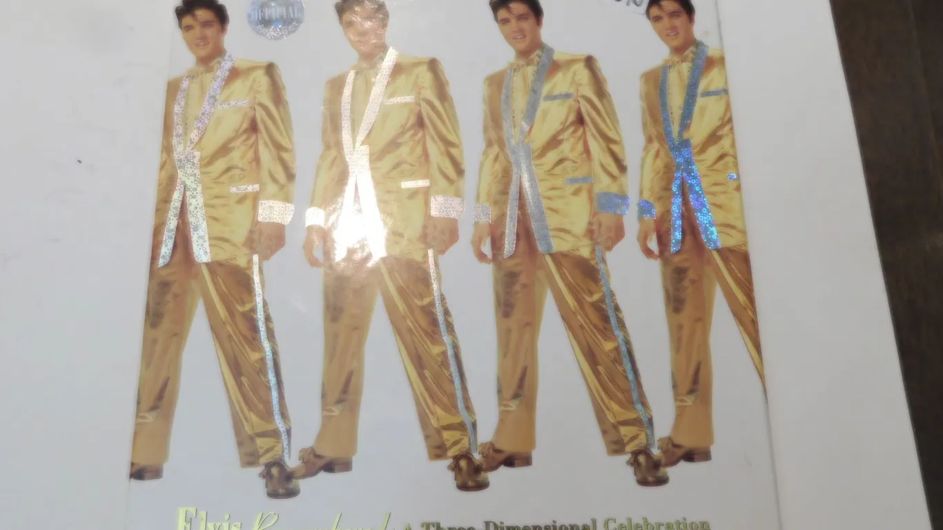 ELVIS POP UP BOOK