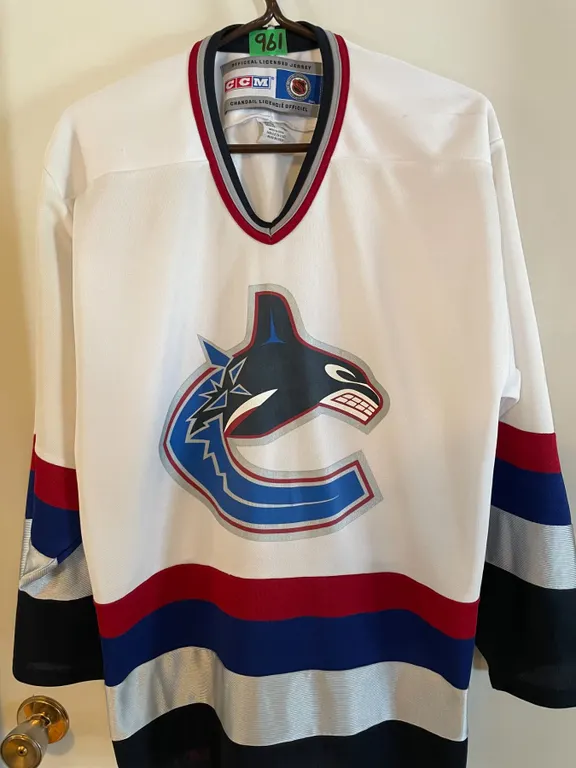 Vintage CCM Vancouver Canuck Orca Logo Hockey Jersey, Size Med