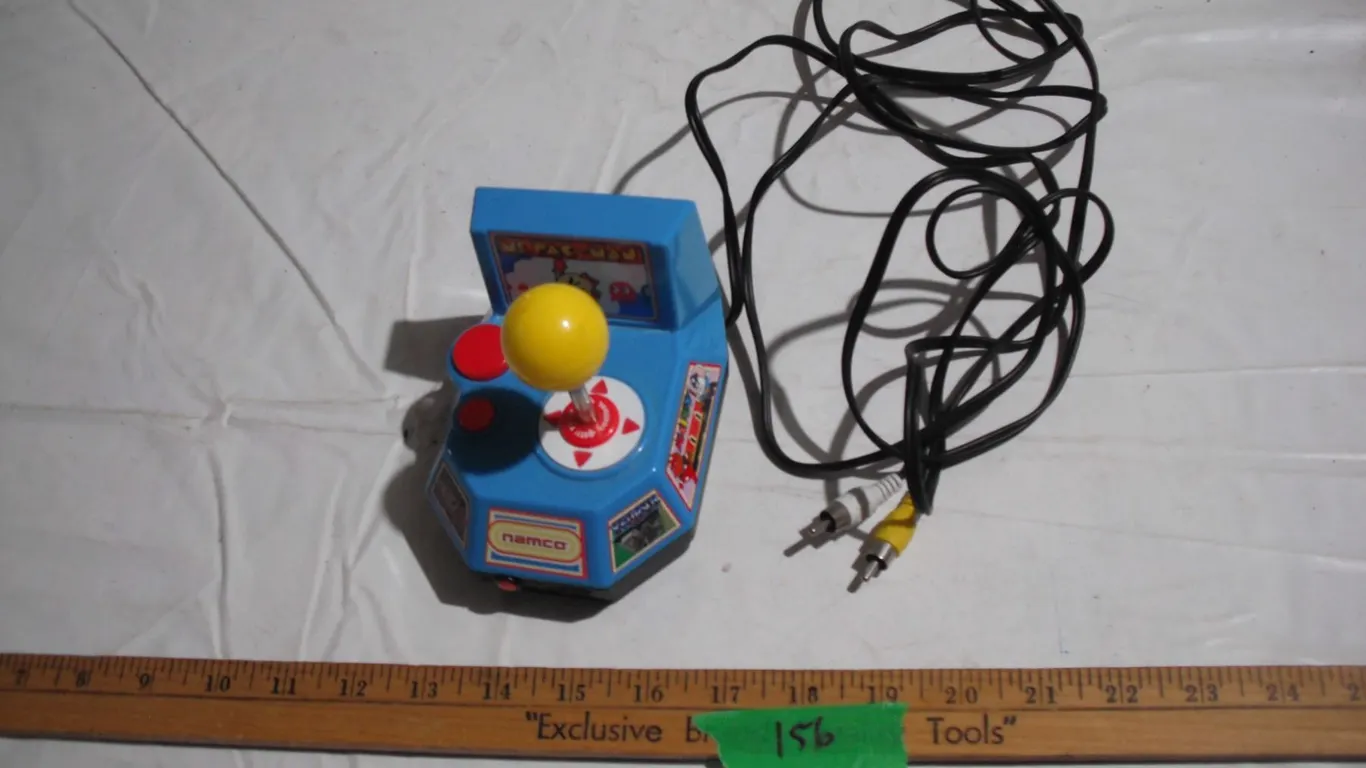 2004 Jakks Namco Ms. Pacman Game