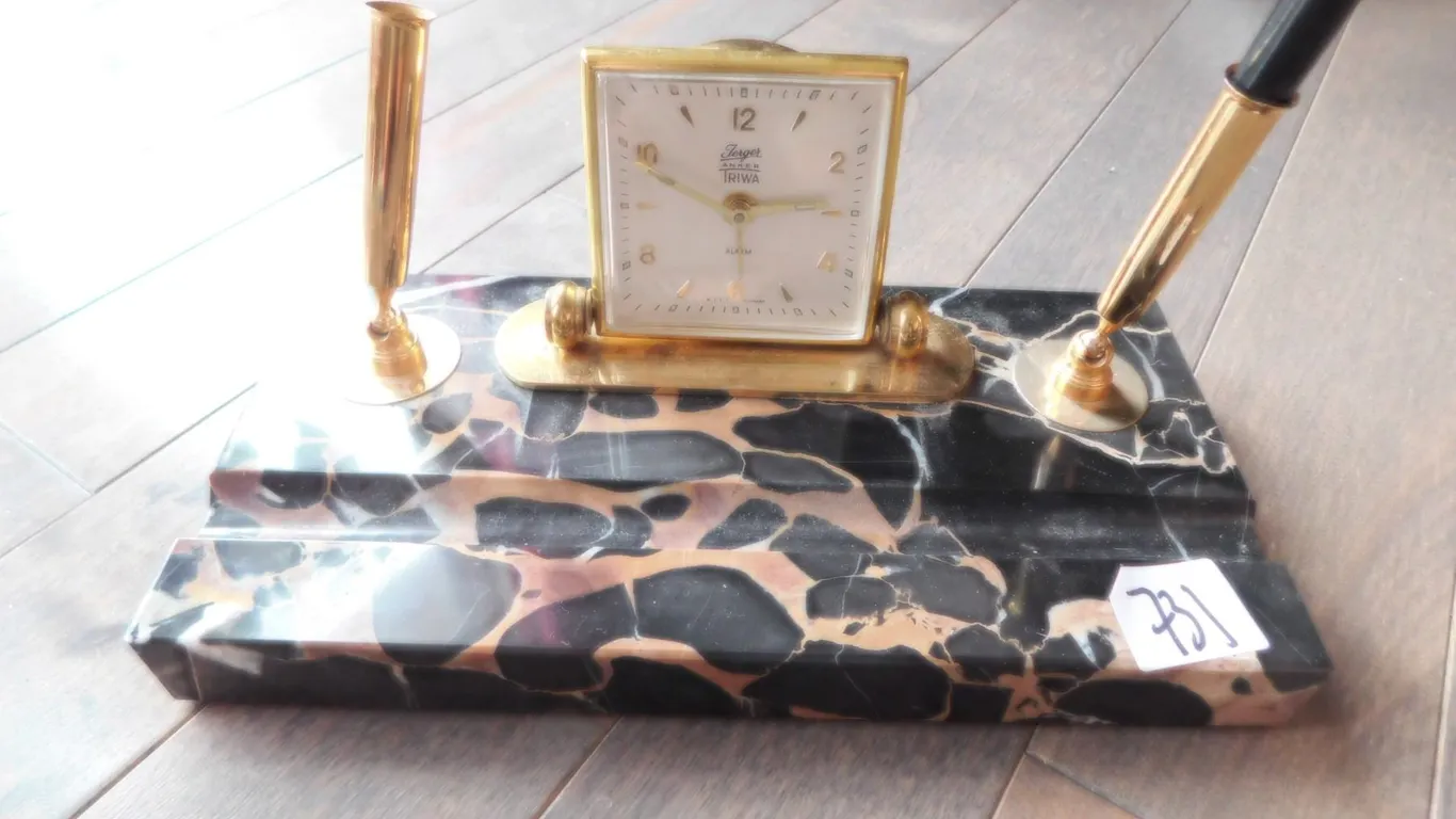 MARBLE PRESENTATION DESK STAND, WITH WEST GERMANY WORKING CLOCK