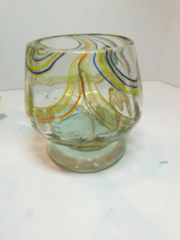 ART GLASS SWIRL CUP