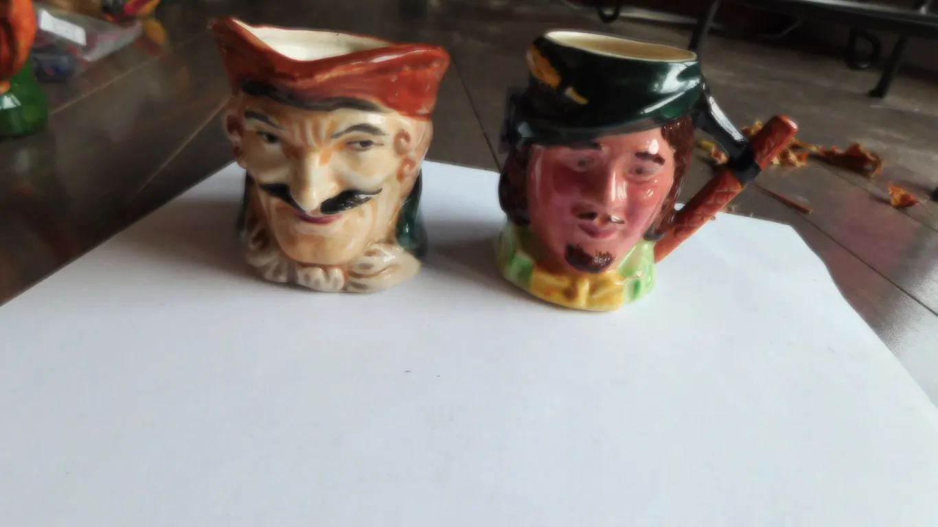 VINTAGE TOBY MUGS, ROBIN HOOD AND CHARACTER