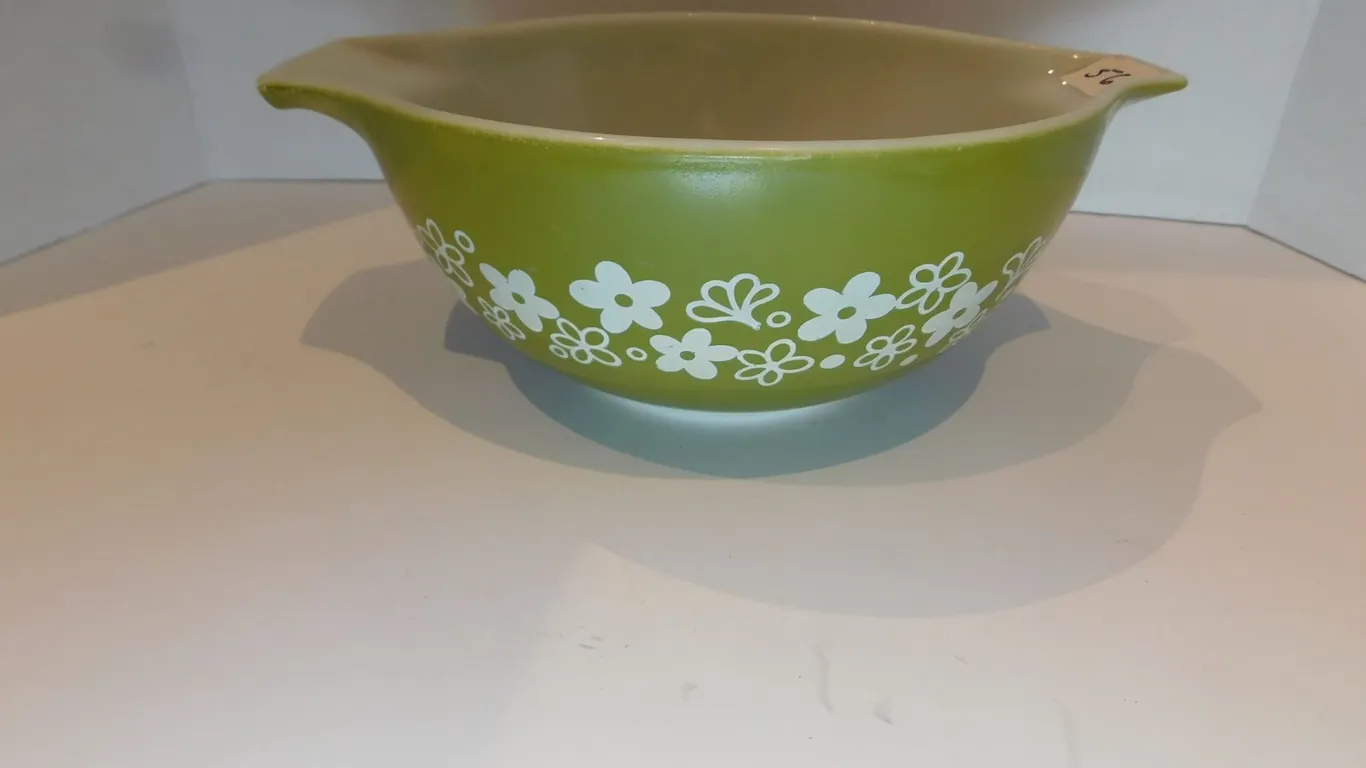 CINDERELLA SPRING BLOSSOM PYREX MIXING BOWL 442, 1.5QT