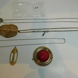 MISCELLANEOUS NECKLACES AND PENDANTS