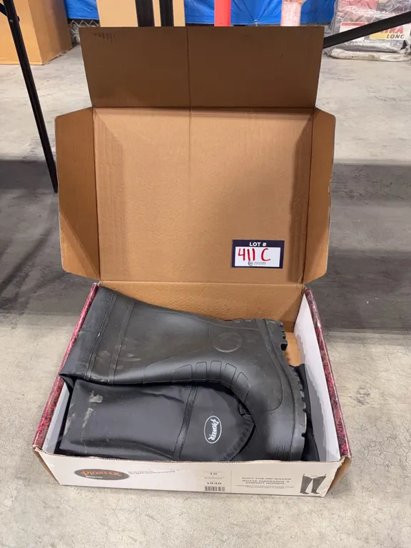 Pioneer 1040 Soft Toe Hip Waders, Size 10