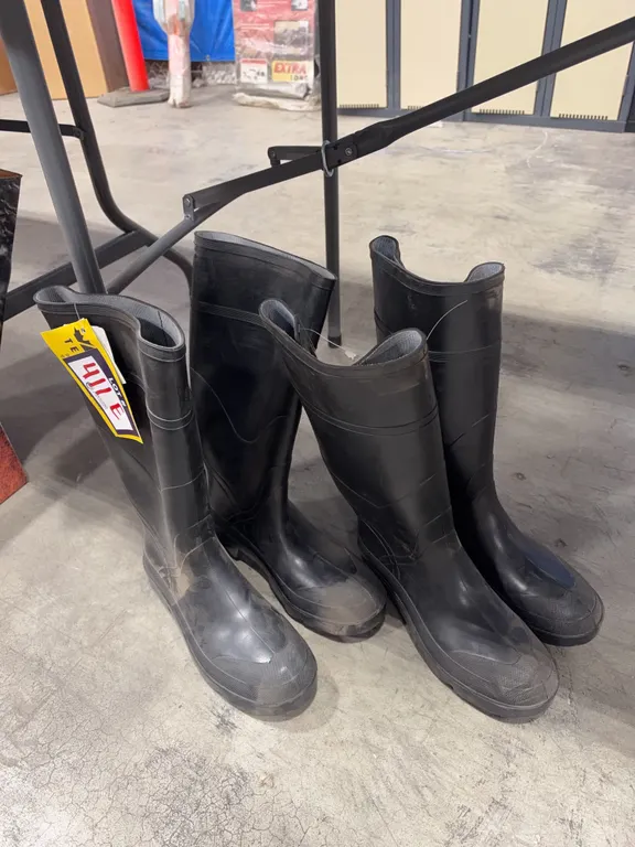 Lot of (2) Pairs Baffin Technology Rubber Boots, Size 10