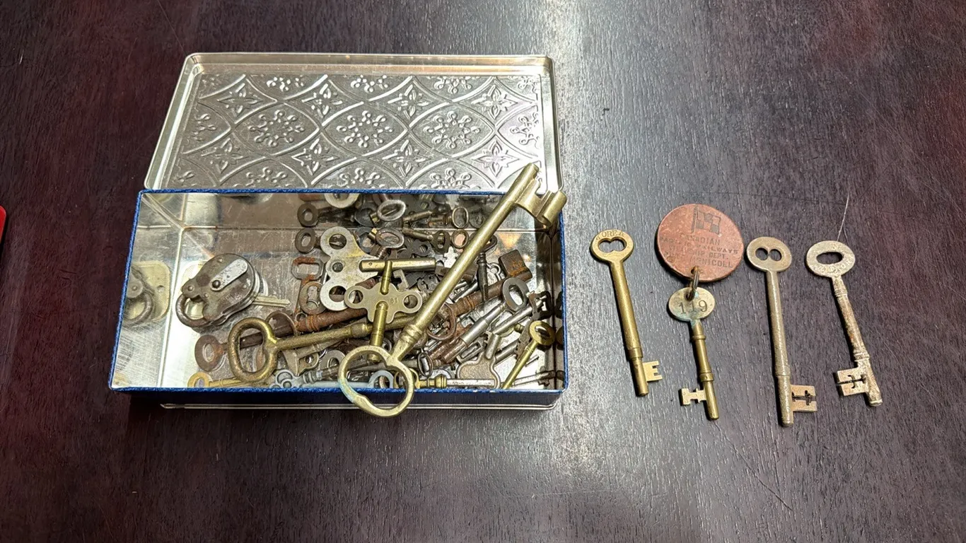 Collector Keys (Sone marked Korea, Canadian Pacific Railway, Matron Sisters Nuns Hospital)