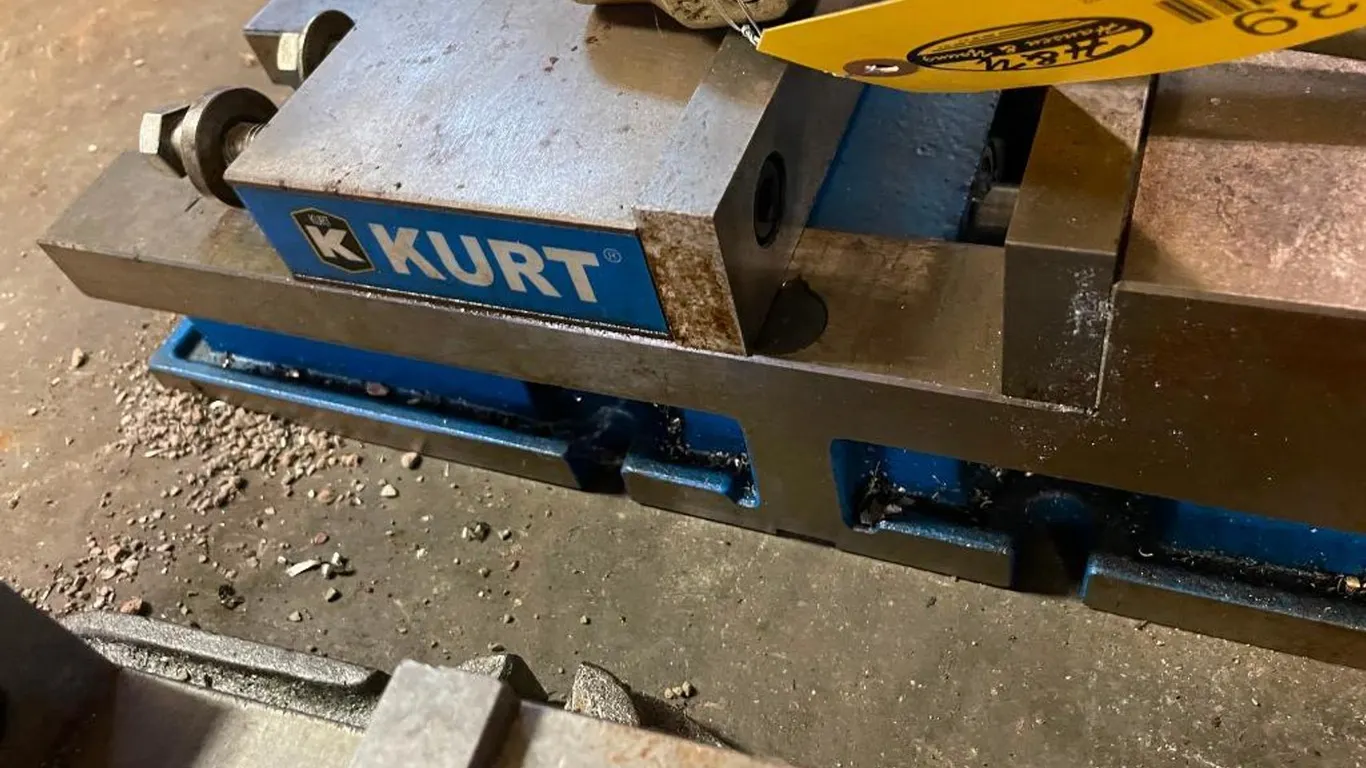 Kurt 6" Machine Vice
