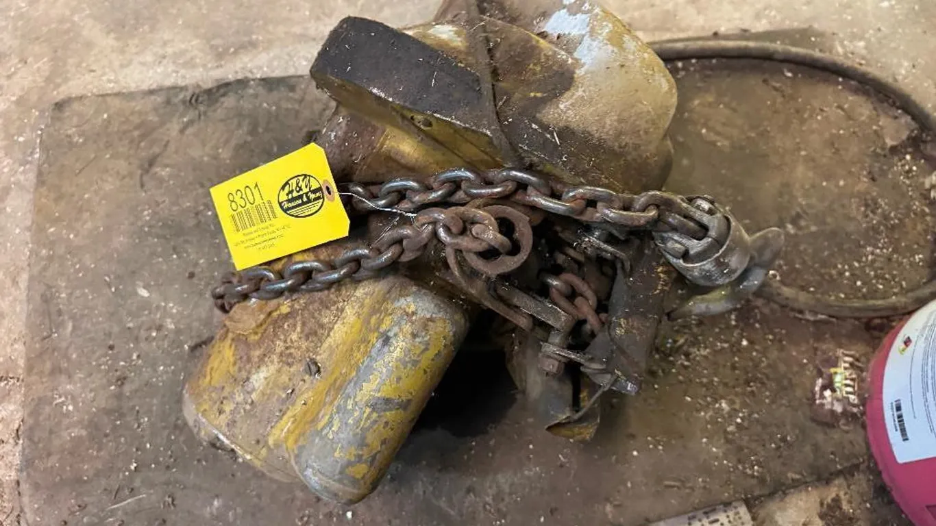 Yale 1/4 Ton Hoist