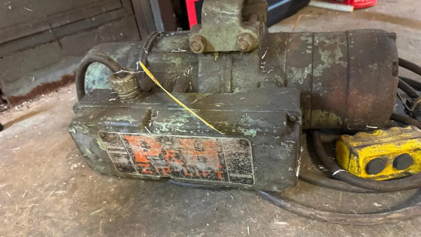 P&H Zip Lift Electric Chain Hoist